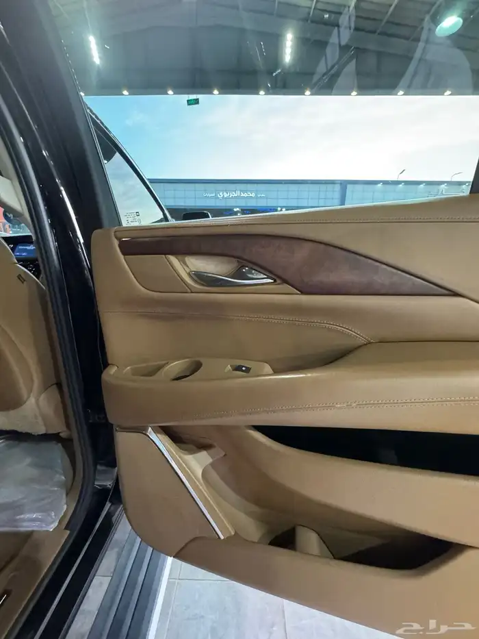 كاديلاك اسكاليد فل كامل طويل 9