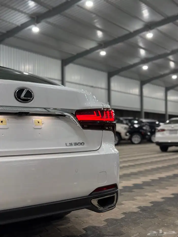 لكزس LS500 2024 Lexus عداد 10 الاف مالك واحد 8