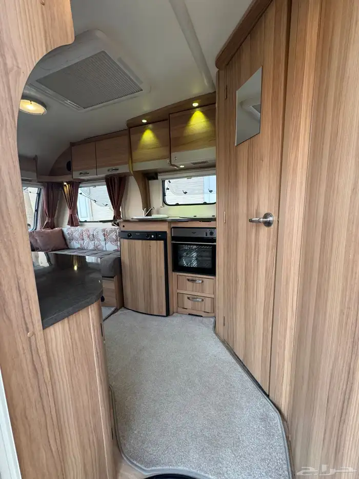 كرفان اوربي 4 متر ( شبة الجديد ) 30