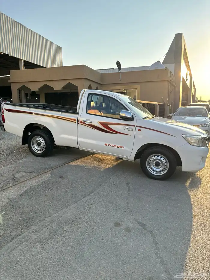 تويوتا هايلوكس 2014 GL سعودي عداد 167 الف 7