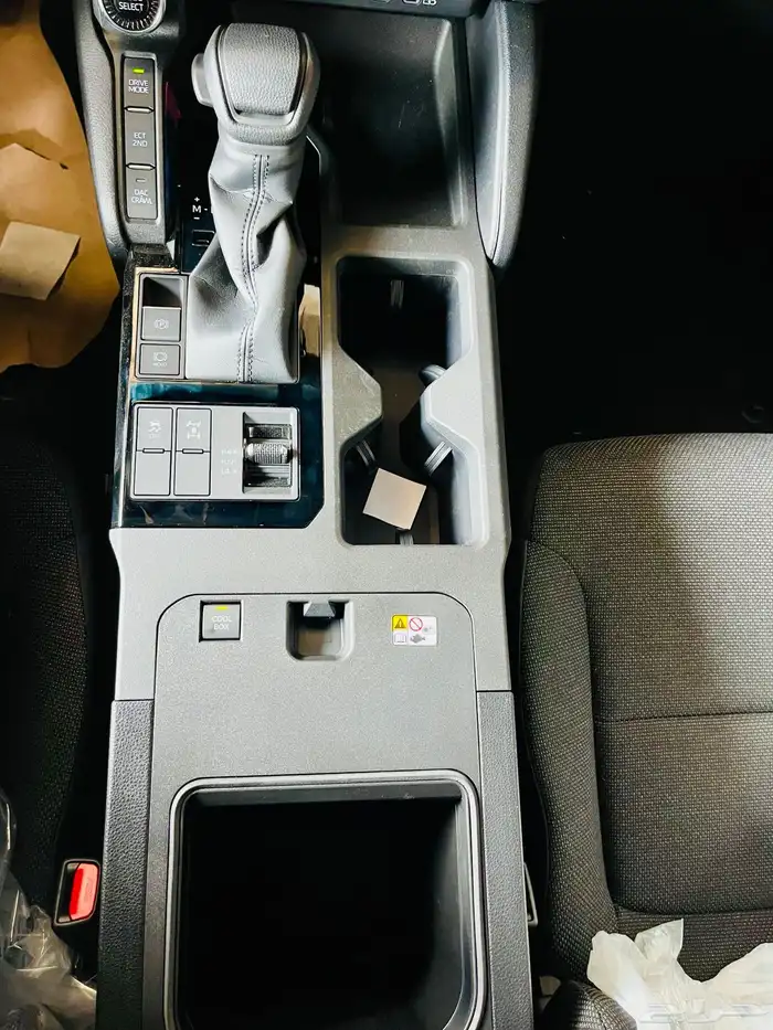 تويوتا - برادو دبل 2025 - بنزين 26