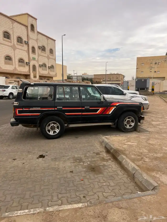 جيب صالون 1985 لاند كروزر 1
