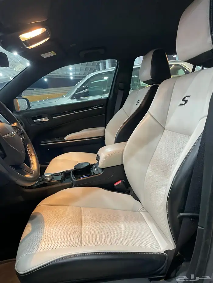 كرايسلر 300s موديل 2021 فل كامل 21