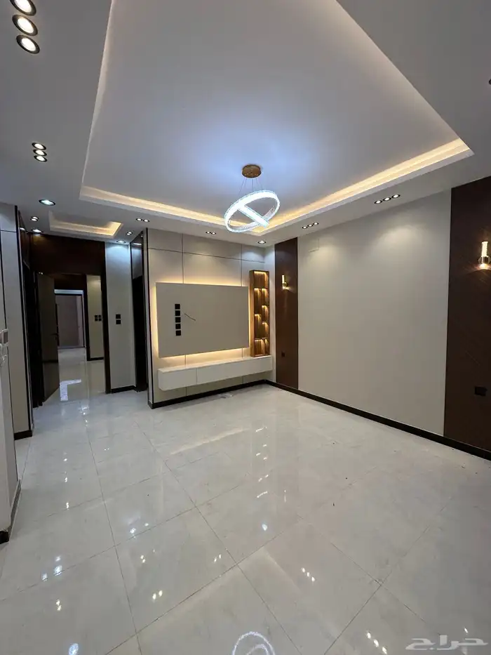 للبيع شقه ارضيه 6غرف بحوش ومدخل سياره بدره الموسي550الف 13