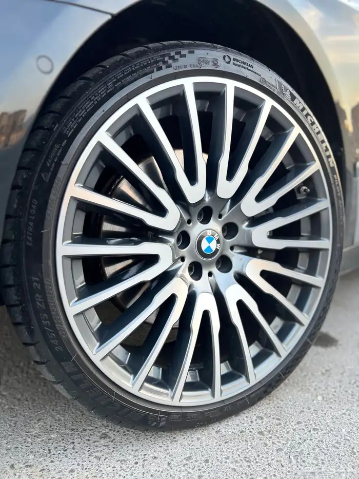 بي ام دبليو 750li ممشى قليل 2016 قمة النظافة بحالة الوكالة 2