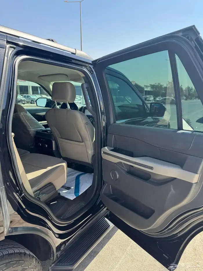 اكسبيدشن للبيع 11