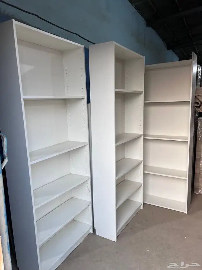 مكتب ورفرف ودواليب وسرير 6