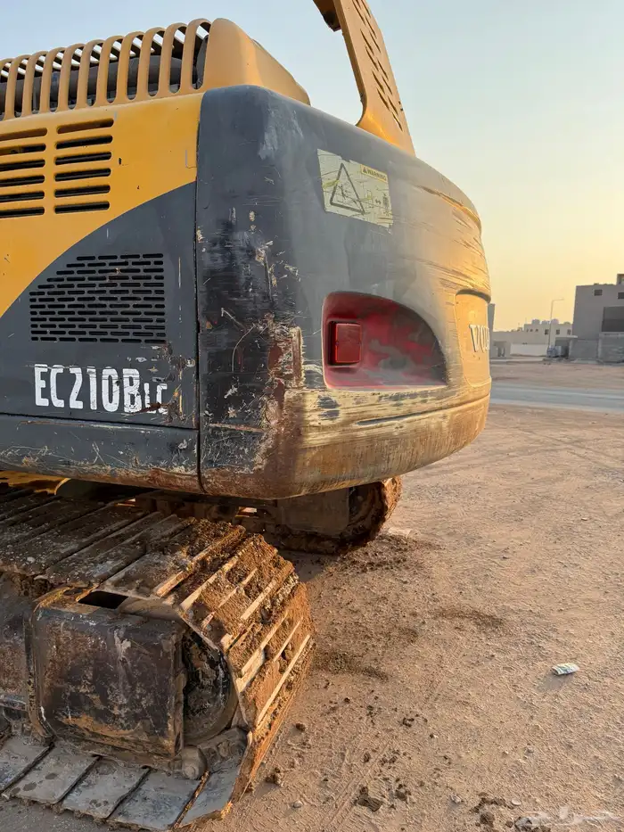 بوكلين فولفو 2009 للبيع مع الدقاق الرياض 5