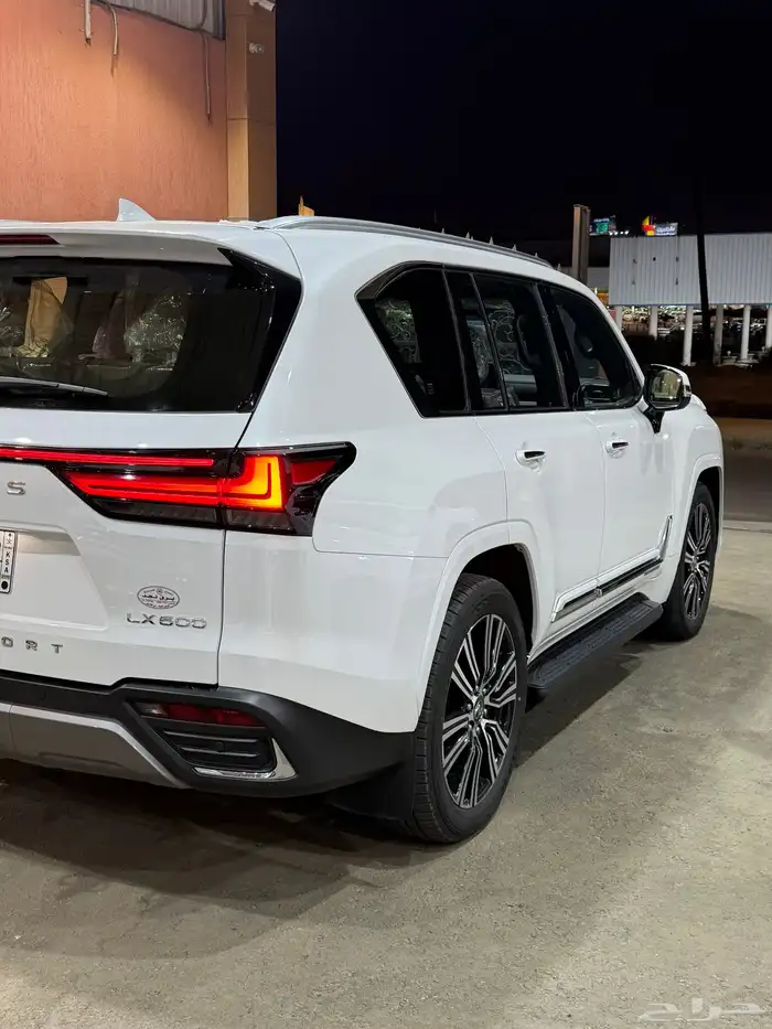 لكزس 2024 LX600 فئه BB بريمي فل كامل 7