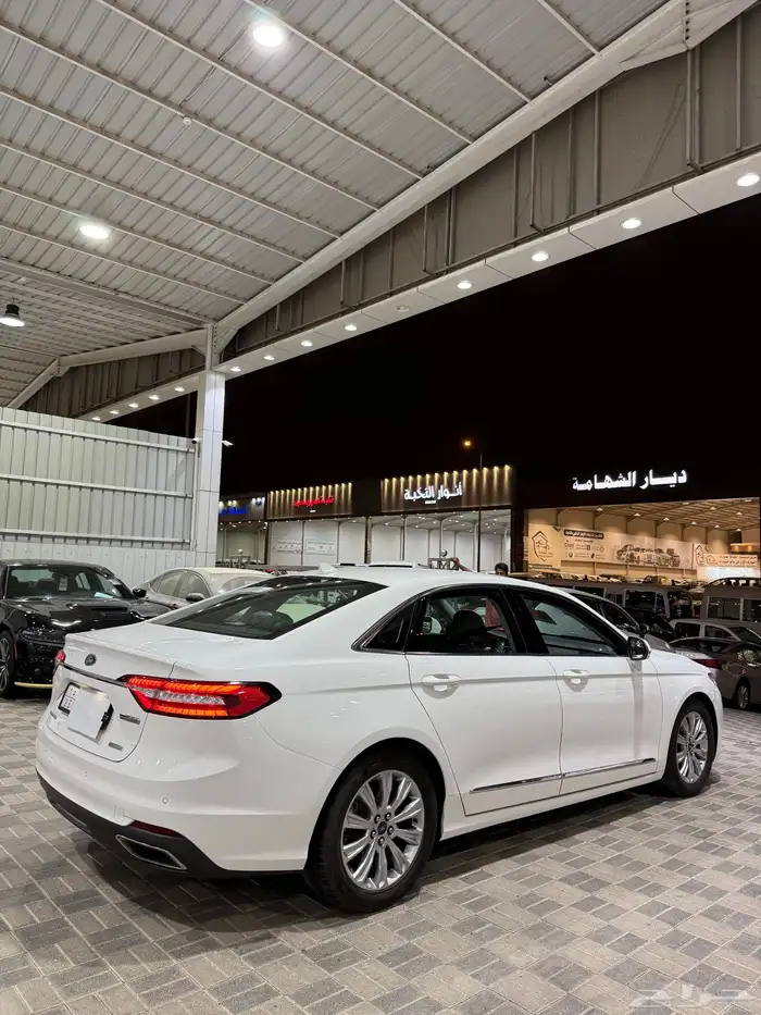 للبيع فورد تورس موديل 2021 5