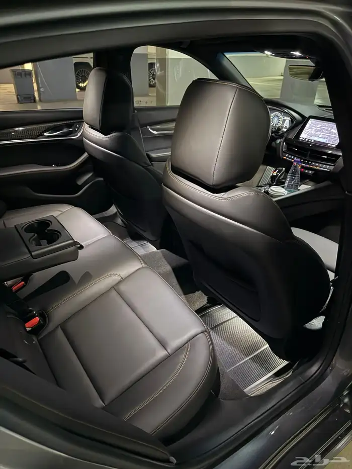 كاديلاك CT5 sport كالجديد ممشى قليل عالضمان 11