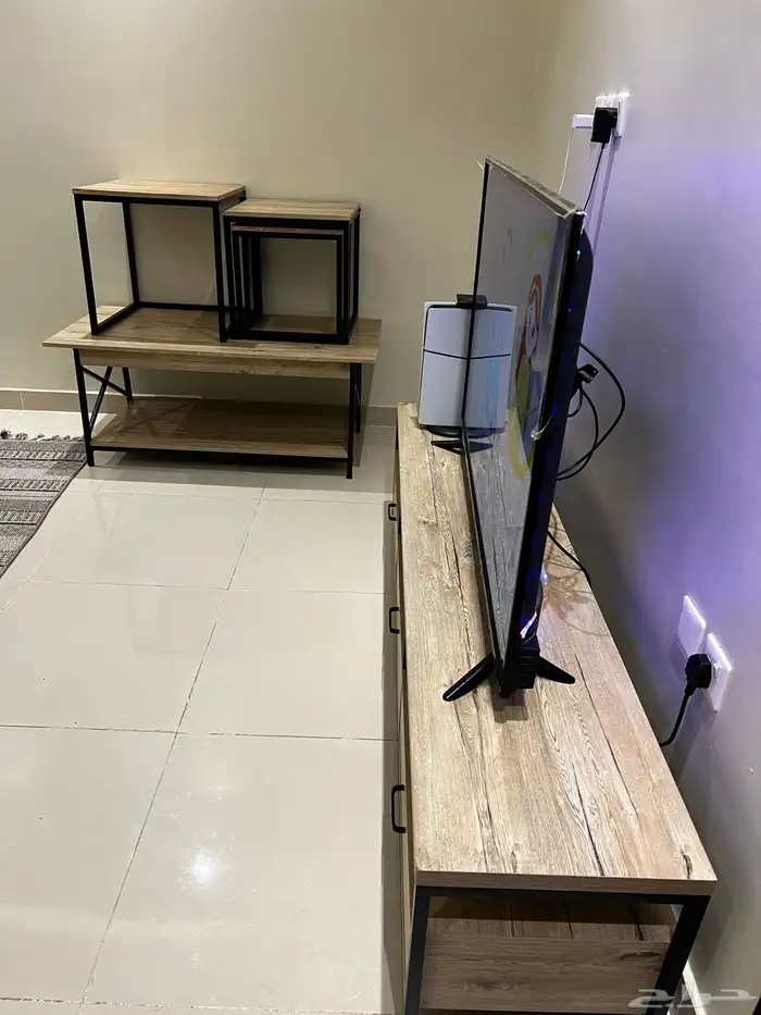 طاولات شبه جديده 1