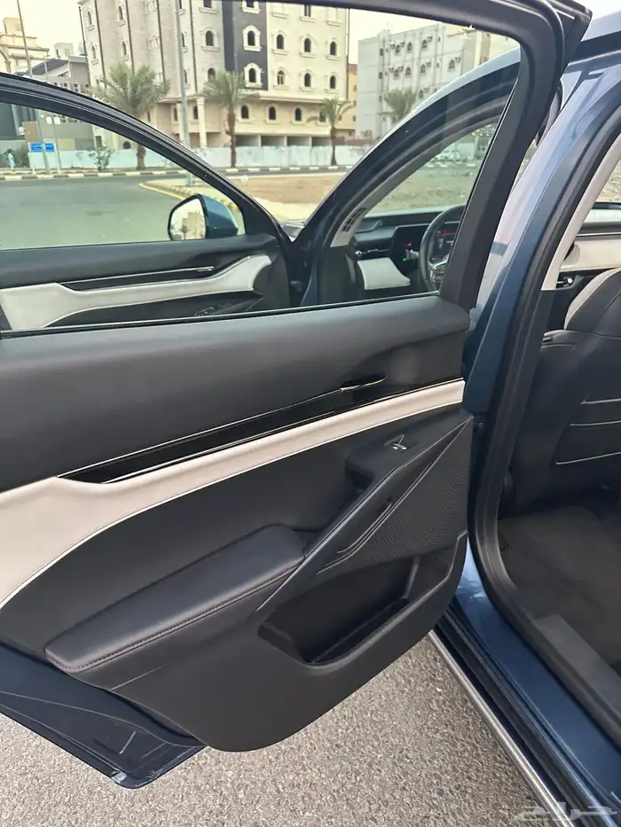 توروس ترند بلس 2023 نص فل ( بحالة الوكالة ) خالي من الرش 28