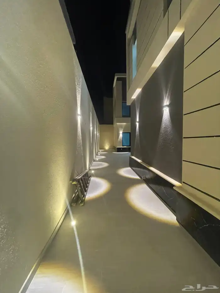 فيلا للإيجار المشرقية حي الجنادرية 4