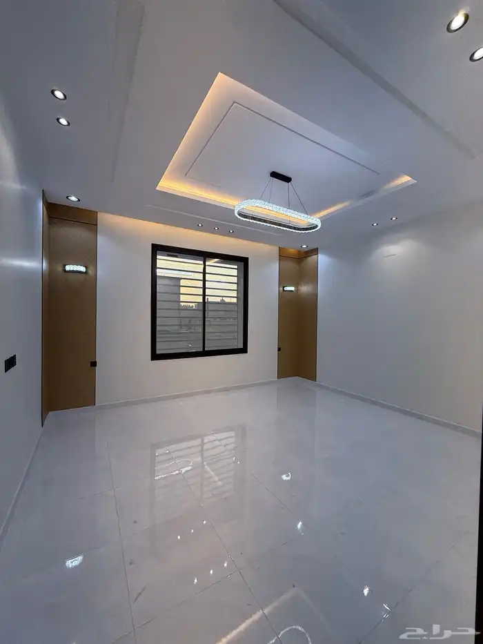 للبيع روف علوي بدرج داخلى وخارجى بحى الراقى شرق خميس مشيط 6