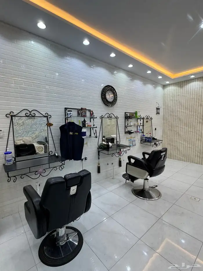 صالون حلاقة بأدواته 5