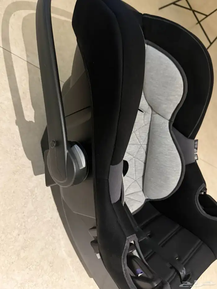 كرسي سيارة للأطفال   Mothercare (واحد فقط   ضد الحريق 0