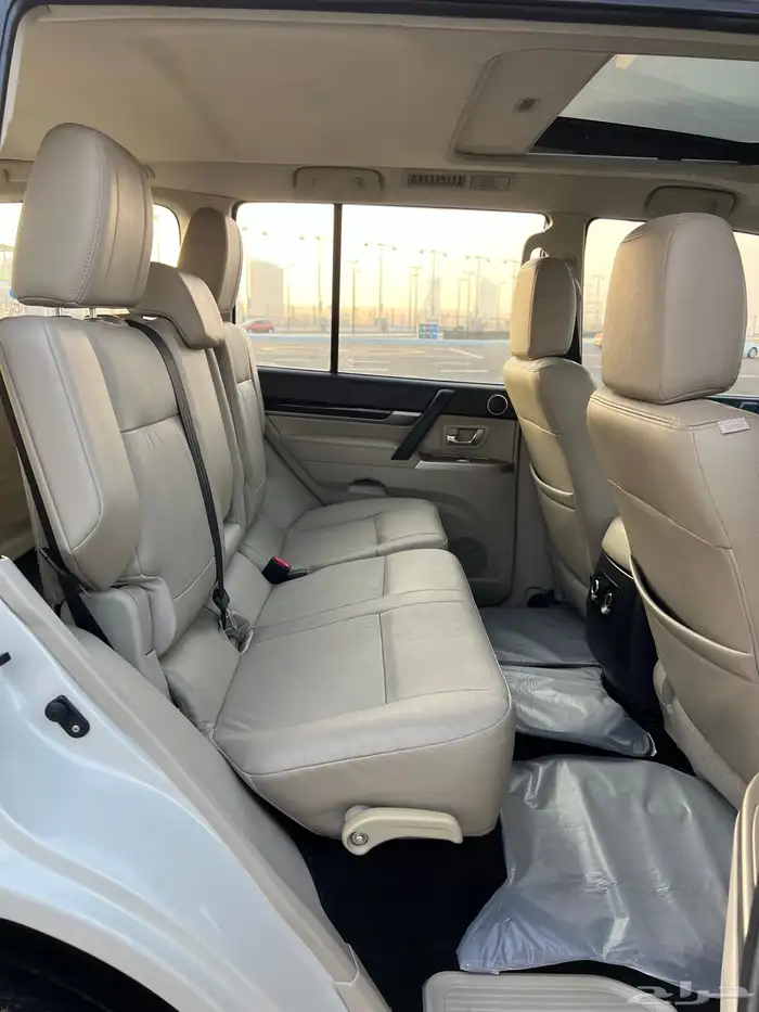 ميتسوبيشي باجيرو 2016 فل كامل بدي وكاله ممشى قليل نظيف جدا 44