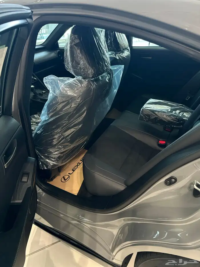 لكزس is350f بلاك ادشن 2025 34