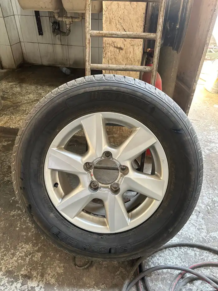 جنوط جيب لكزس اصليه عدد 4للبيع المستعجل 0