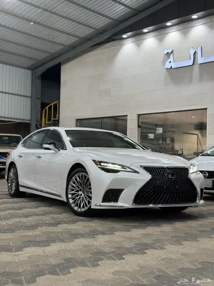 لكزس LS500 2024 Lexus عداد 10 الاف مالك واحد 3