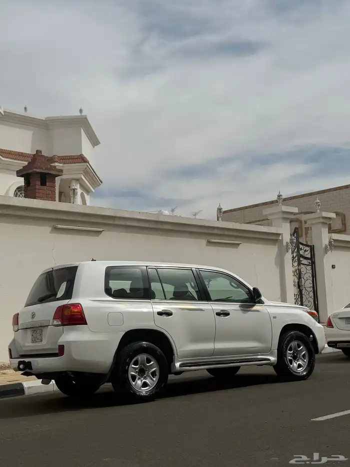 للبيع لاندكروزر 2008 معدل 2015 داخلي وخارجي 1