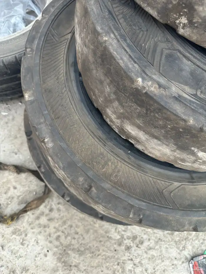 كفرات رافعة شوكية. فور كلفت 2