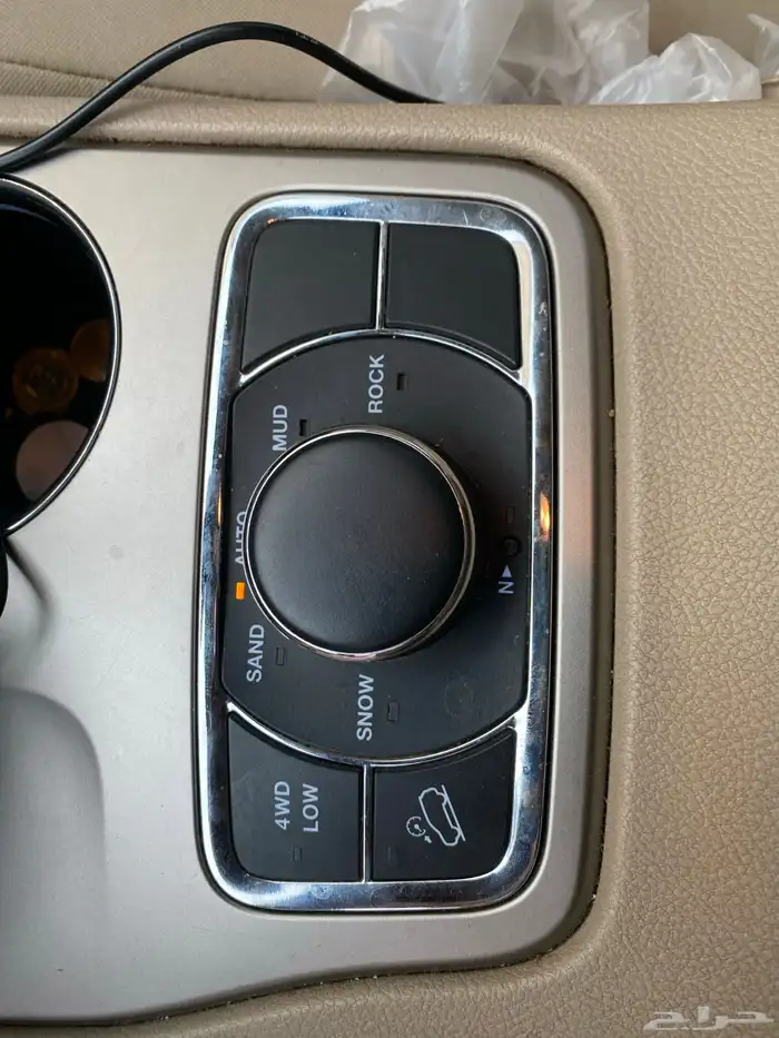 جيب شروكي 2014 13