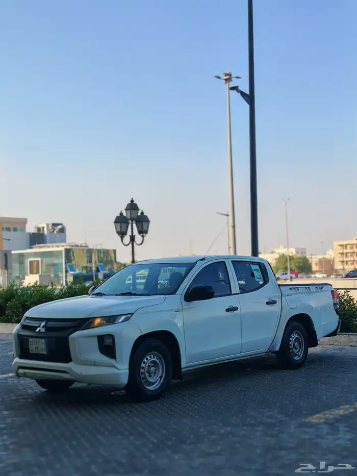 بكب ايسوزو و ميتسوبيشي غمارة وغمارتين ديزل 77