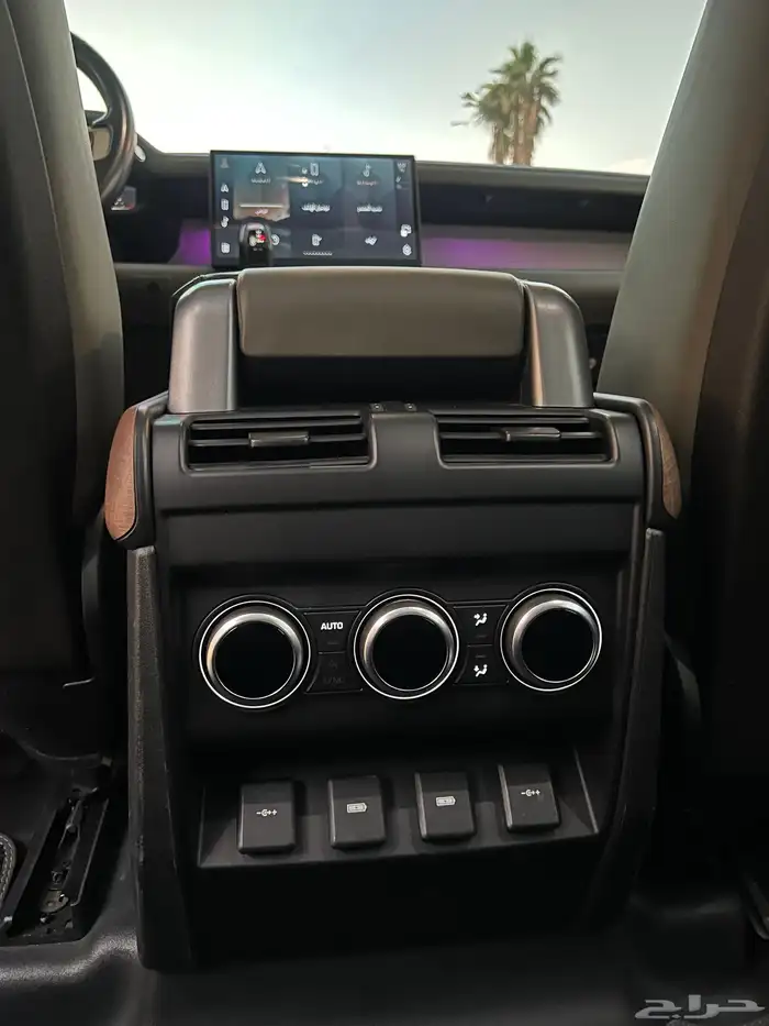 V6ديفندر 2020 45