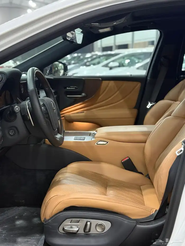 لكزس LS500 2024 Lexus عداد 10 الاف مالك واحد 18