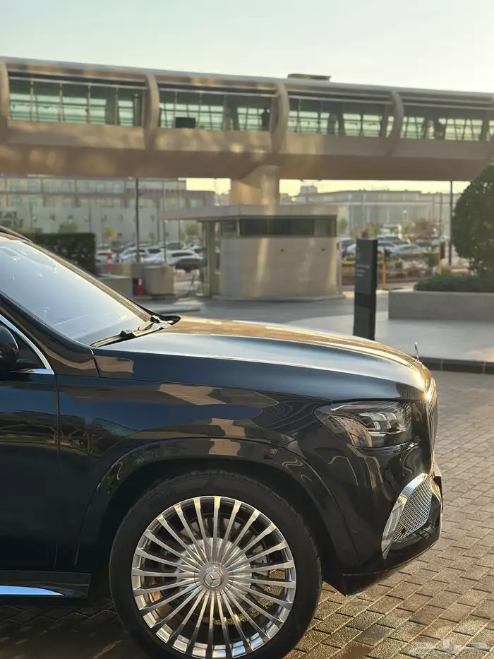 GLS600 MAYBACH 2023 مخزن 8