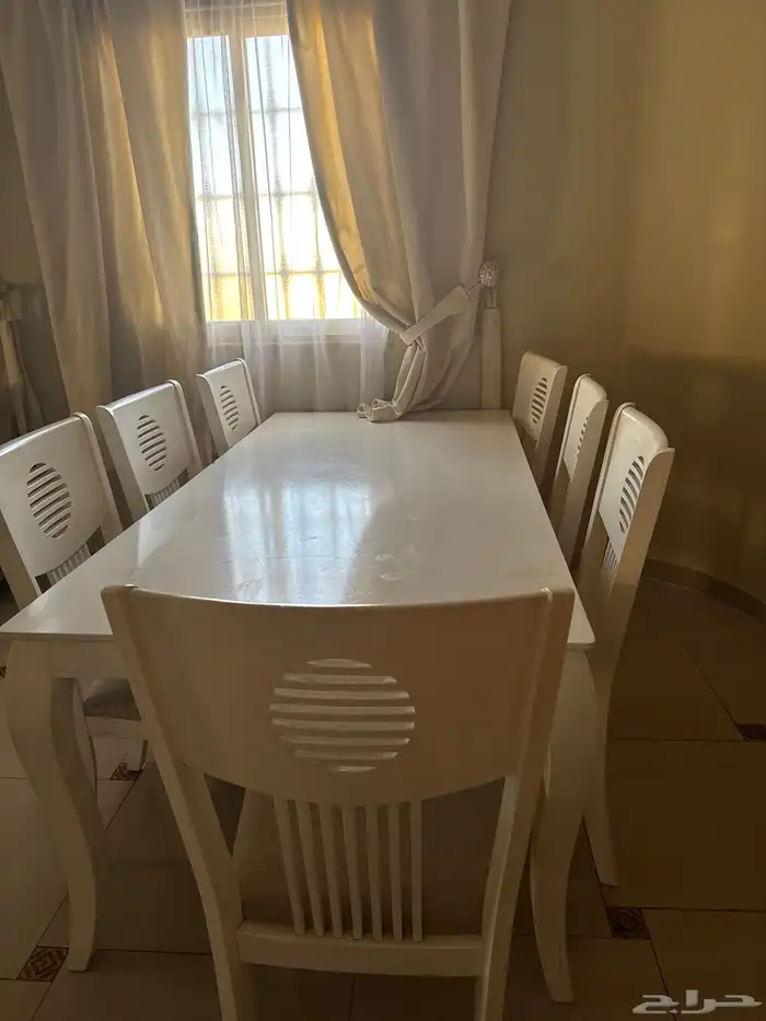 طاولة طعام 1