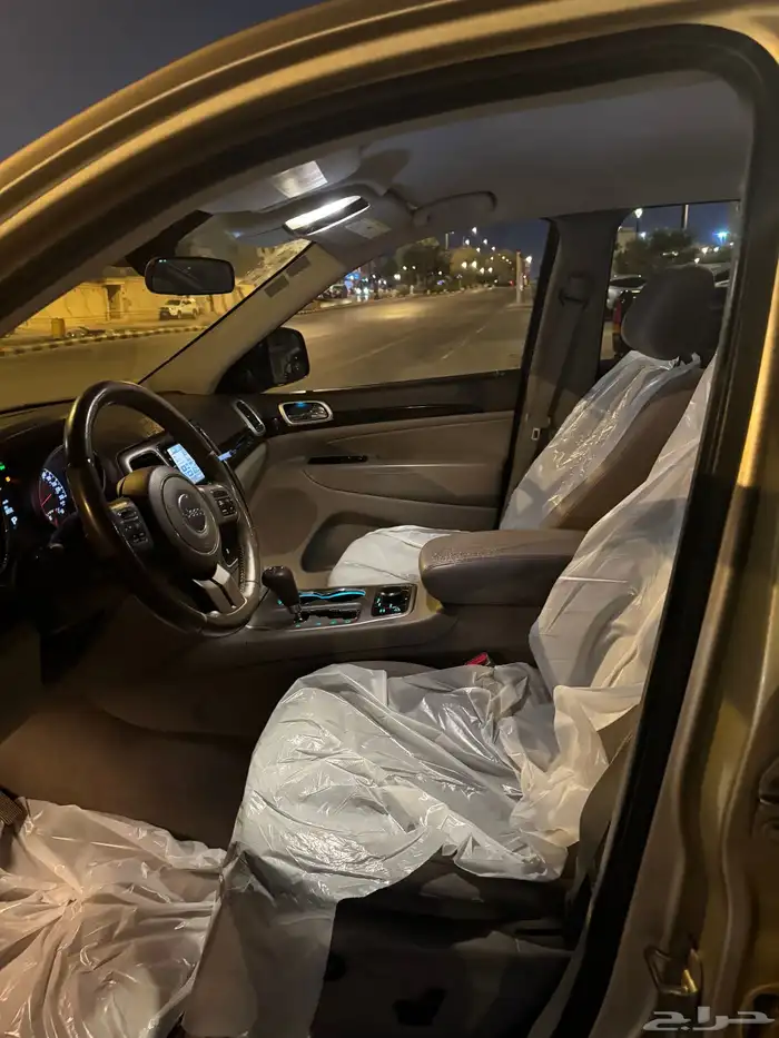 جيب قراند شيروكي 2012 8