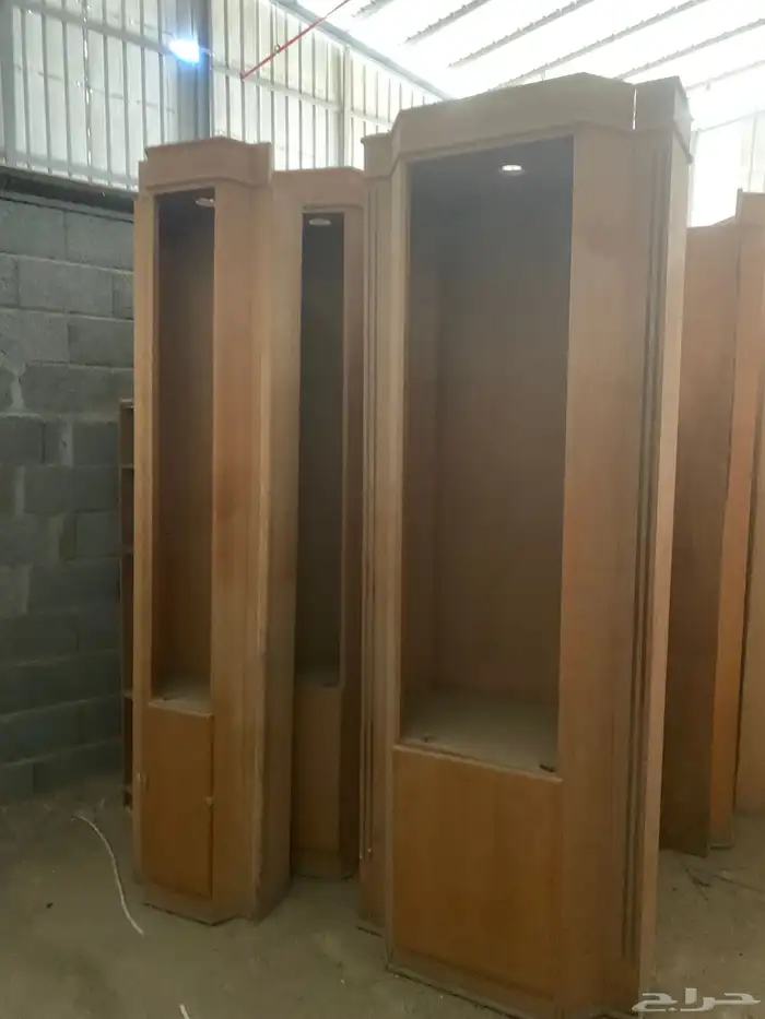 دواليب مع رفوف 0