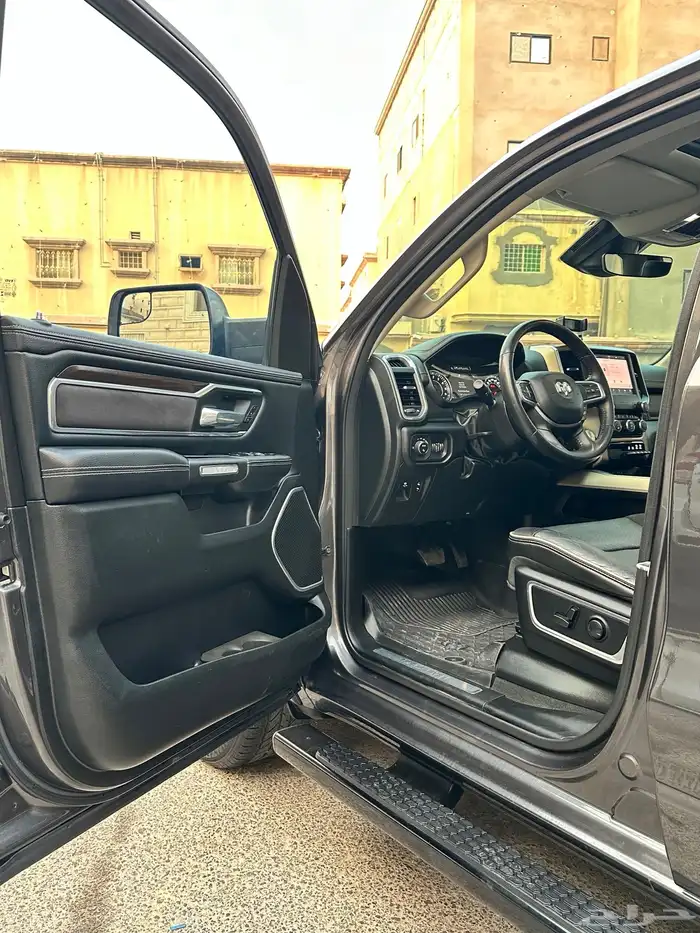 للبيع دوج رام 1500 28