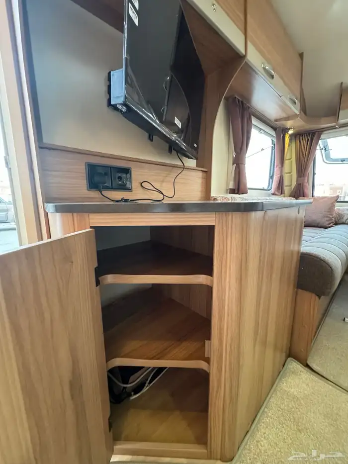 كرفان اوربي 4 متر ( شبة الجديد ) 51