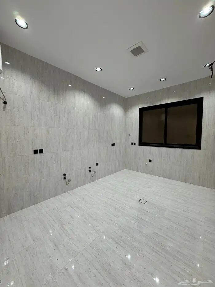 للبيع شقق ارضيه بمداخل مستقله حي الراقي وسط الخدمات 16