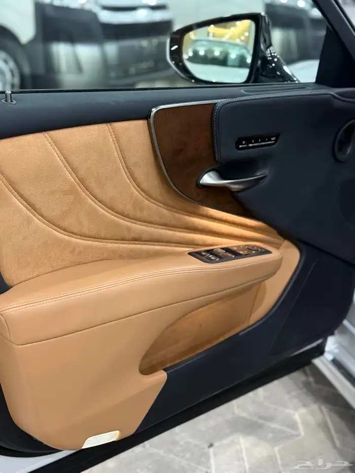لكزس LS500 2024 Lexus عداد 10 الاف مالك واحد 17