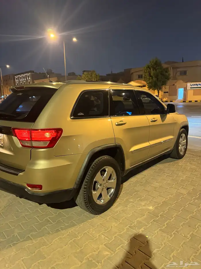 جيب قراند شيروكي 2012 15