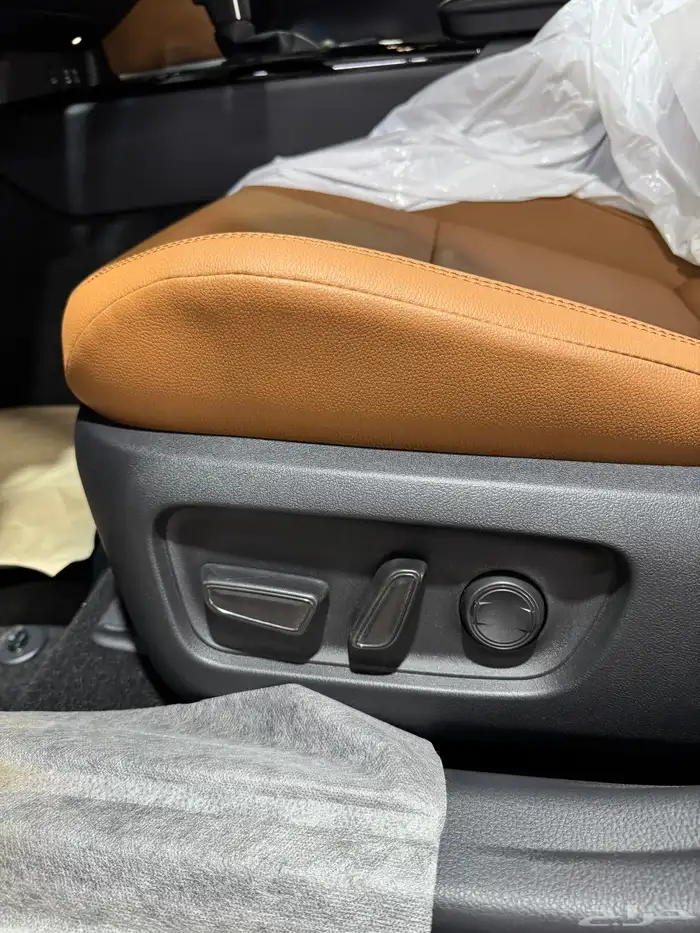 تويوتا   كامري جراندي بنزين 2025 جديد سعودي 140.300 شامل 12