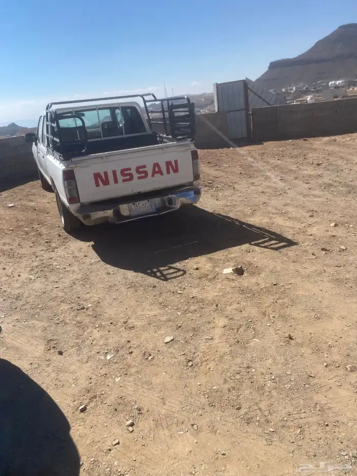 ددسن 2003 مفحوص وباقي في استمارتها سنه وشهرين محركاتها طيبه 3