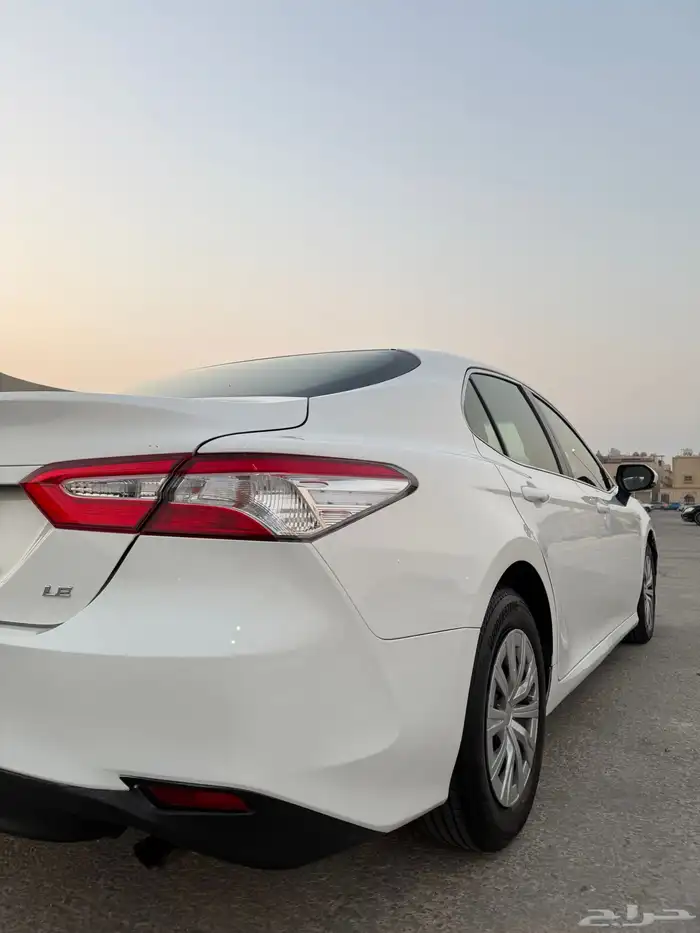 تويوتا كامري 2020 سعودي قمه بنضافه مالك واحد 18