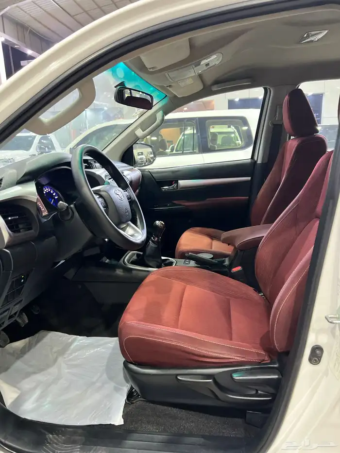 تويوتا هايلوكس 2016 بنزين قير عادي ماشي 291 الف 10