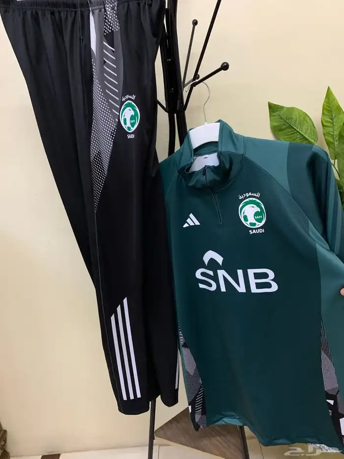 بلوفرات المنتخب 0