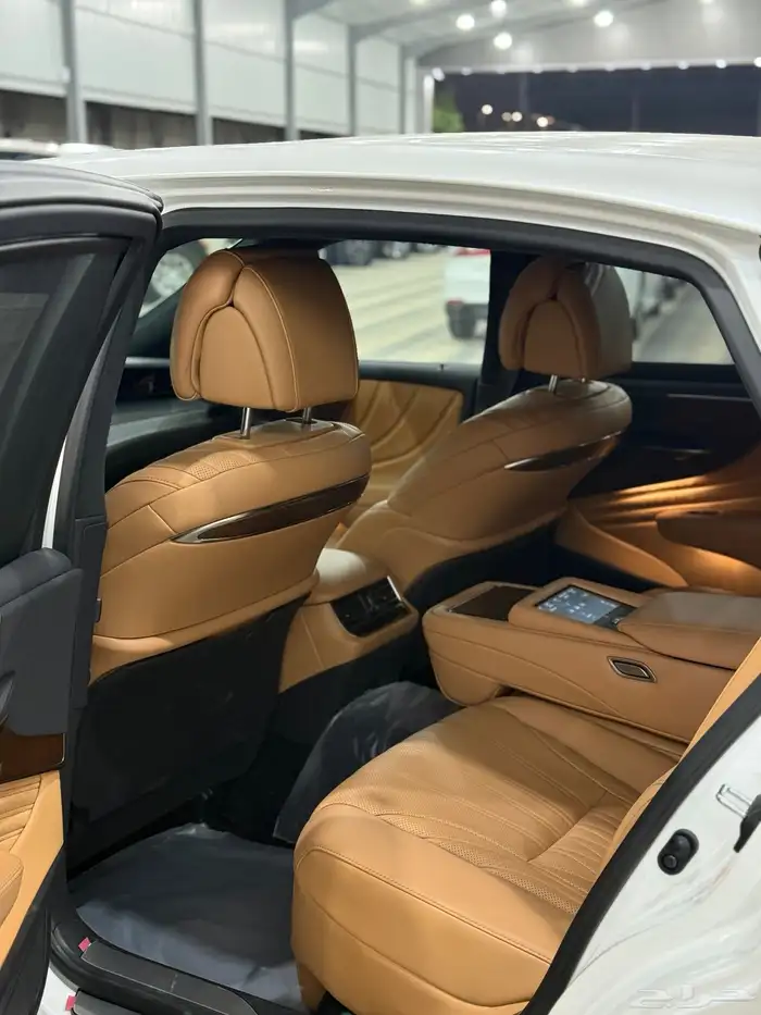 لكزس LS500 2024 Lexus عداد 10 الاف مالك واحد 14