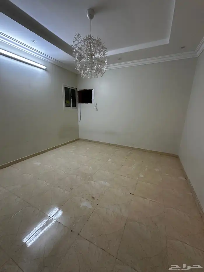 شقتين لإيجار في حي طويق 2