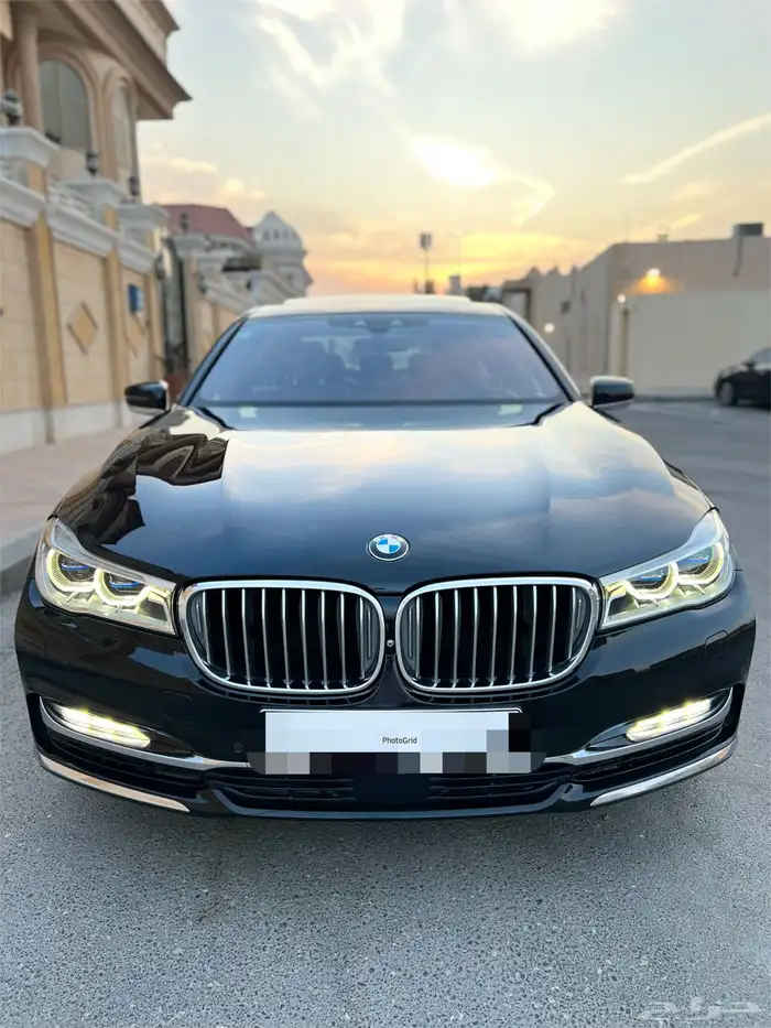 بي ام دبليو 750li ممشى قليل 2016 قمة النظافة بحالة الوكالة 8