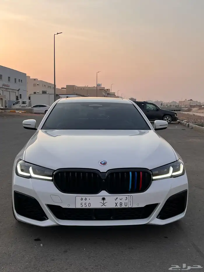 BMW M550i xDrive 2023 1