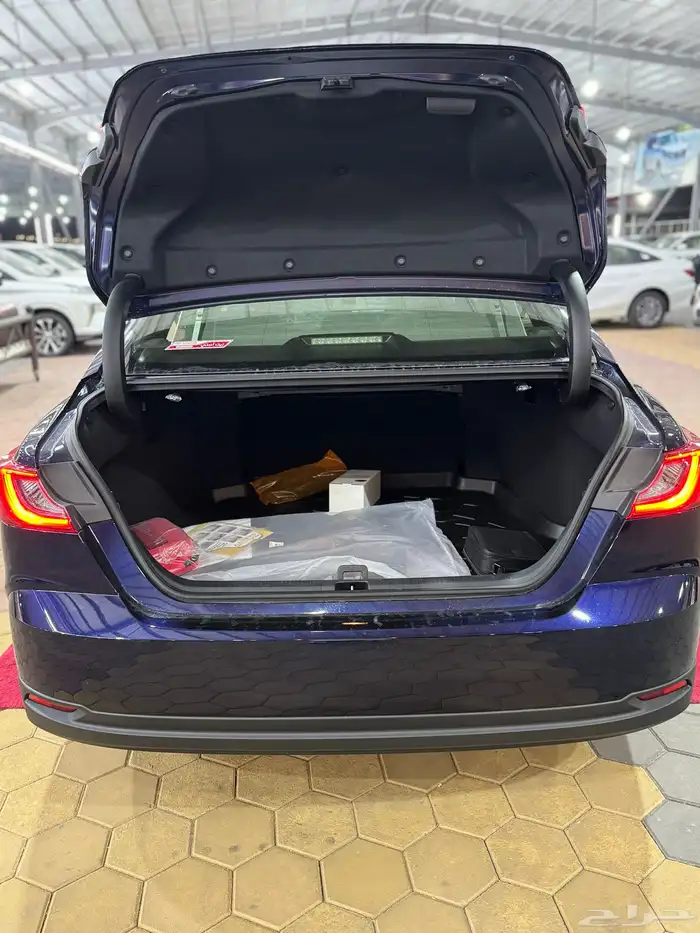 تويوتا   كامري جراندي بنزين 2025 جديد سعودي 140.300 شامل 29